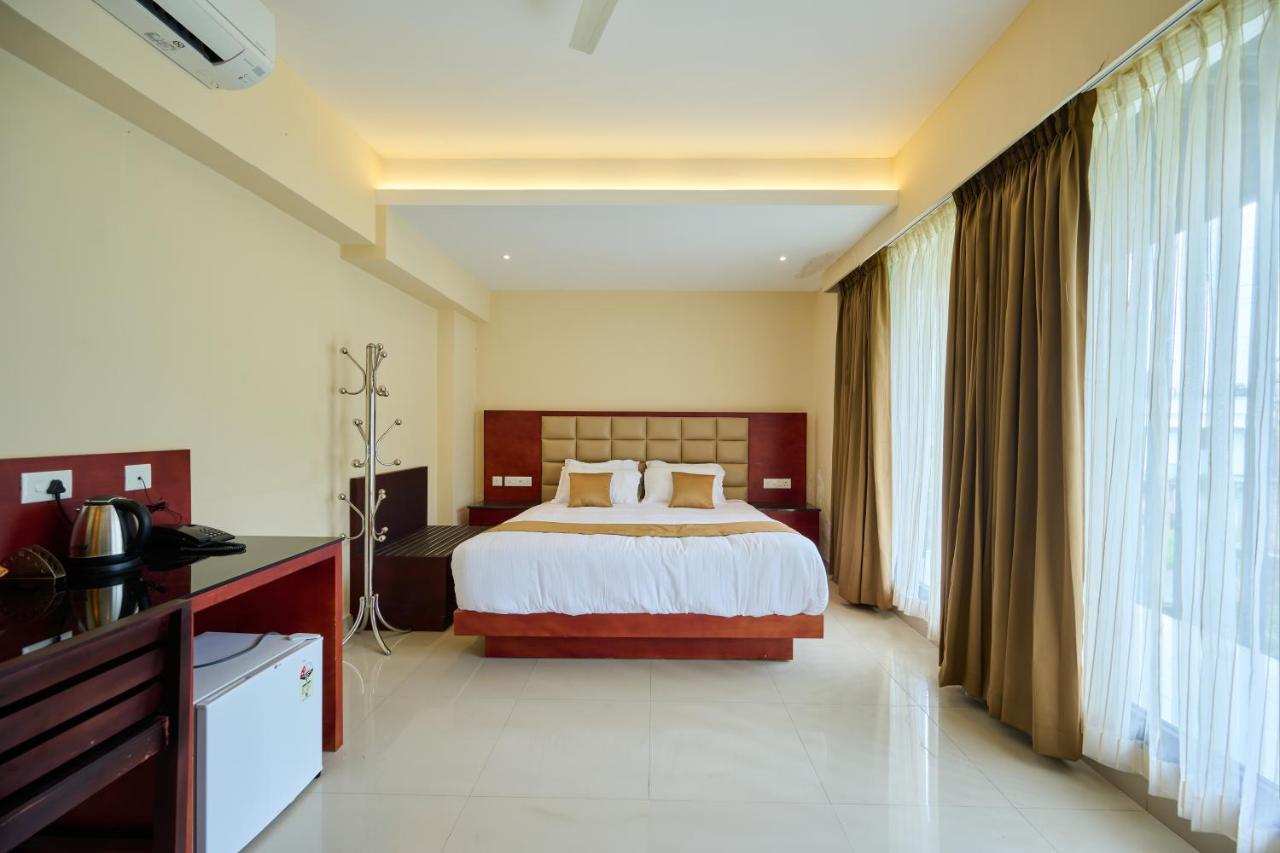 Thekkady Gavi Suites Vandiperiyar Bagian luar foto